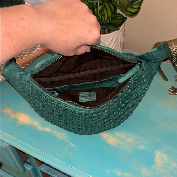 Woven Teal Crossbody Bag - Picture 3 of 3